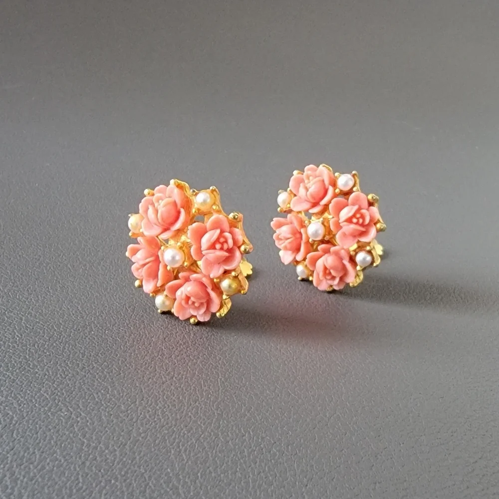 Vintage peach floral and pearl earrings